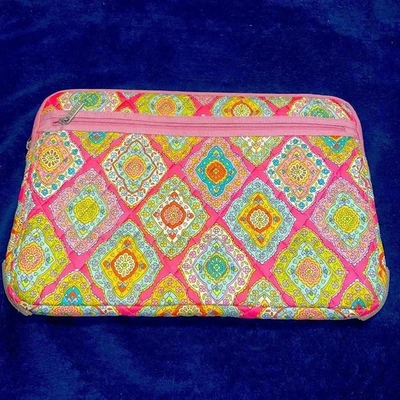 Laptop Case - Picture 1 of 4